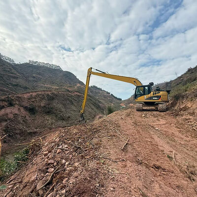 Ekskavatör Uzun Kolu ve Odun Tutucu
